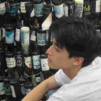 松林中静思的隐士