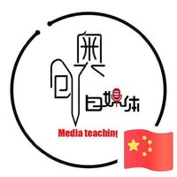 溪边喂鱼的温柔人